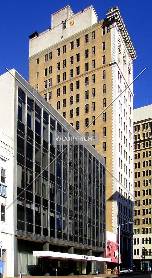 Elyton Hotel by Chris Patriarca