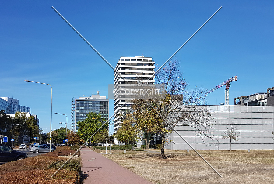 Lyoner Straße 19 by Nephilim