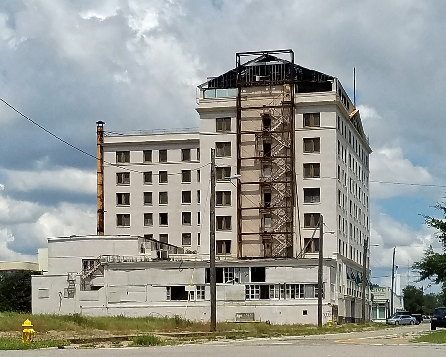 Markham Building by Ryan Hildebrand