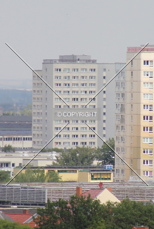 Friedrich-Engels-Straße 47 by Florian Barbier