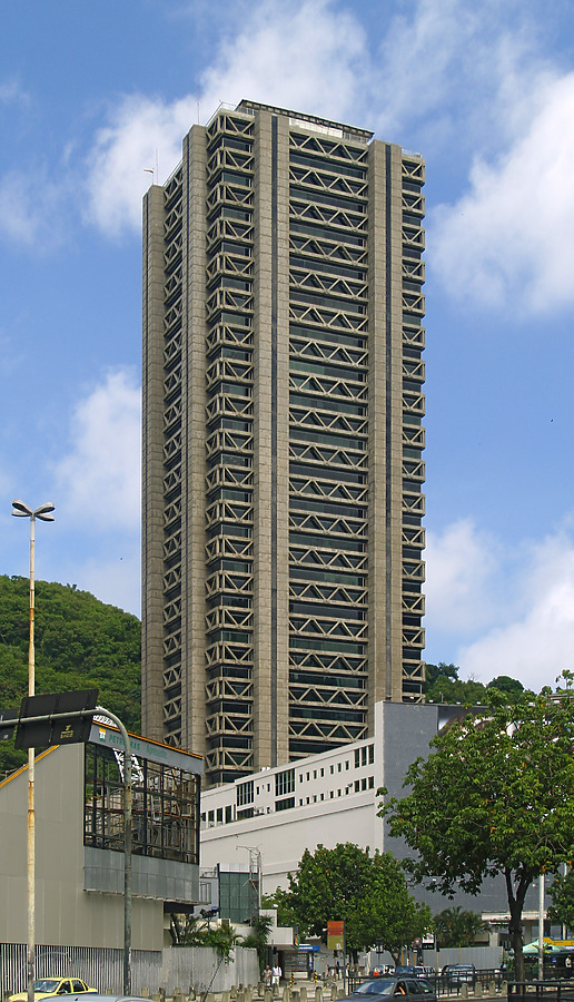 Rio Sul Center by Cesar Serrano