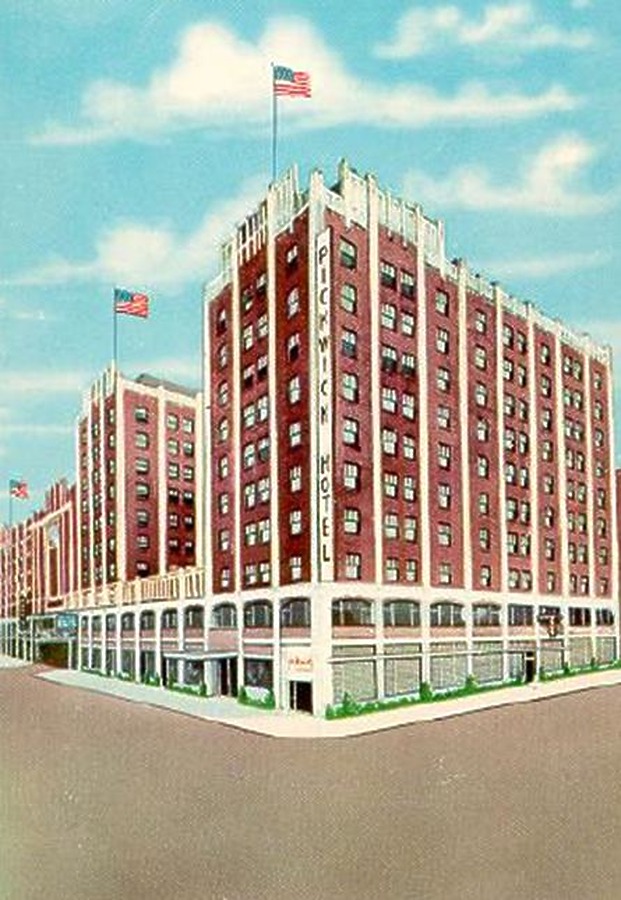 East 9 at Pickwick Plaza by Allis Press