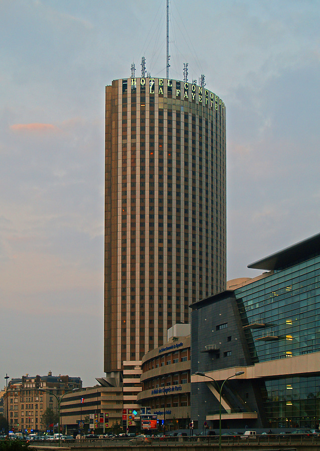 Hôtel Concorde Lafayette by Cesar Serrano