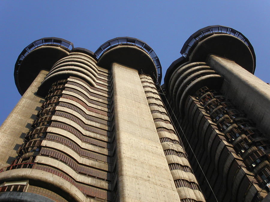 Torres Blancas by Cesar Serrano