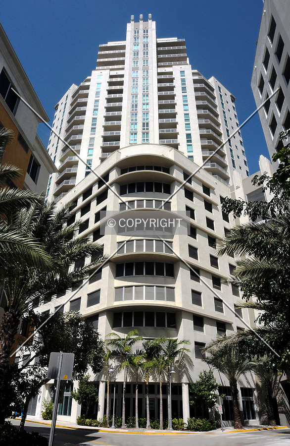 Metropolis Two at Dadeland by Jorge Molina