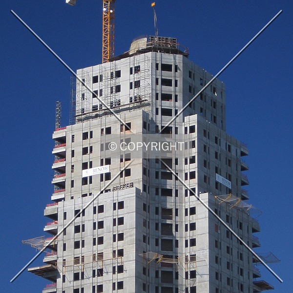 Torre Renoir 1 by Maximiliano Buono