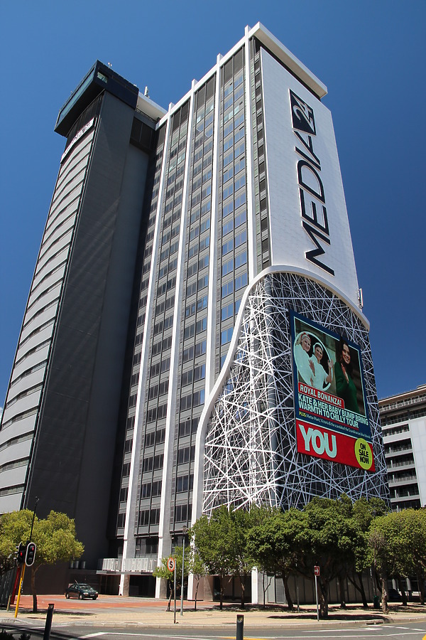 Naspers Centre by Kjetil Balog