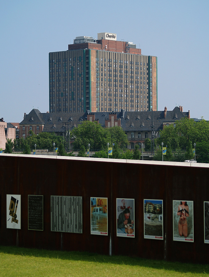 Charité Surgical Center Tower by Cesar Serrano