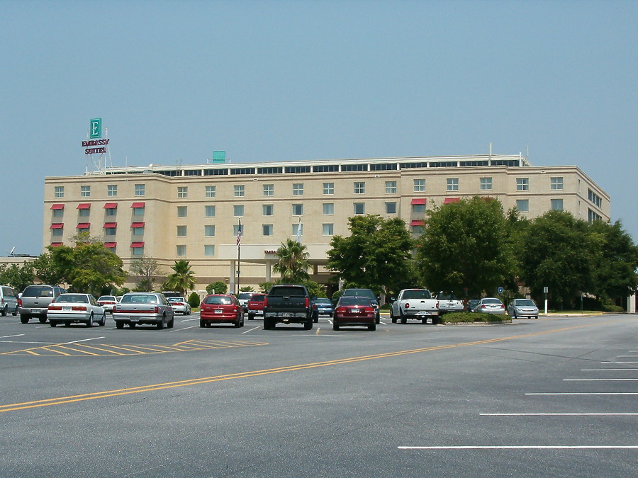Embassy Suites Hotel Brunswick by Rodney Gunn