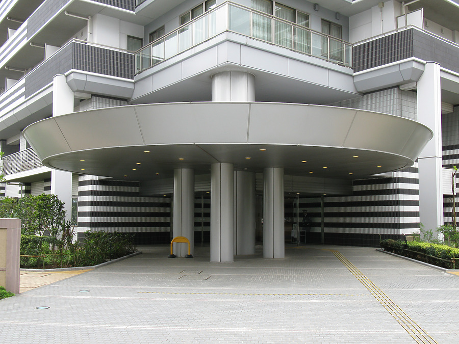 W-Comfort Towers East by Kevin Hemphill