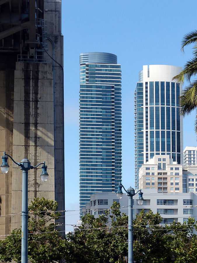 One Rincon Hill, South Tower by Nate Lindsey
