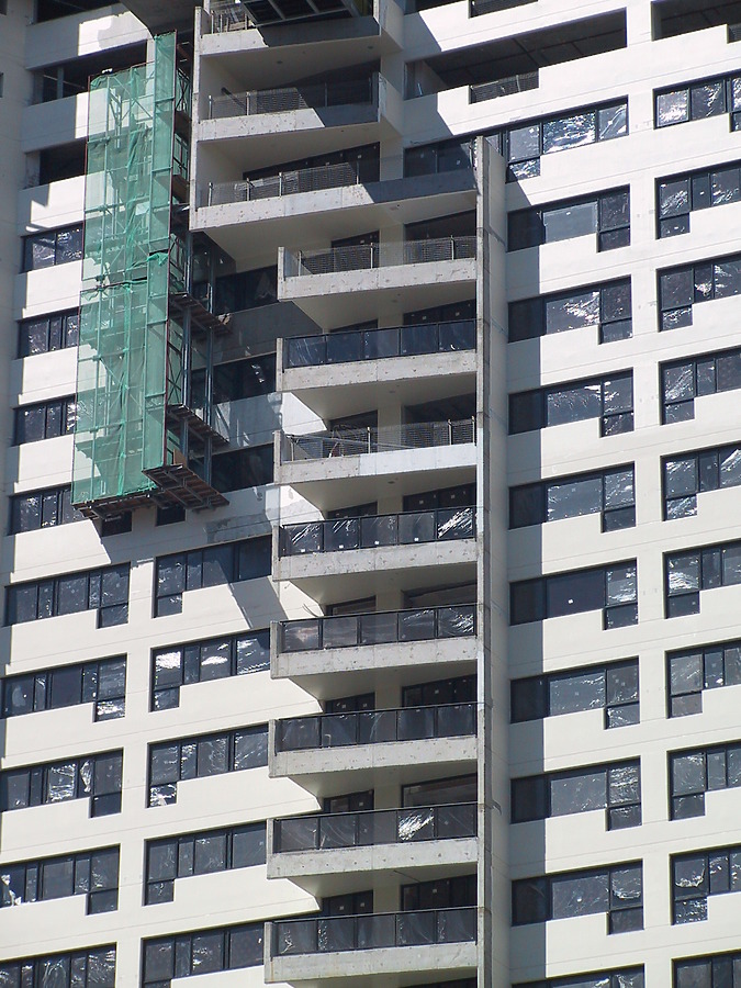 Meriton Tower by John Bek