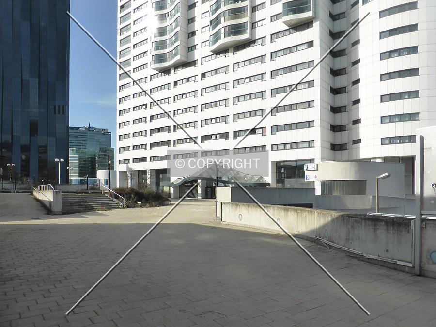 Hochhaus Neue Donau by Nephilim