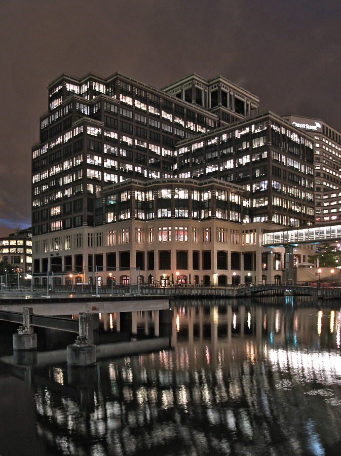 25 Cabot Square by Cesar Serrano