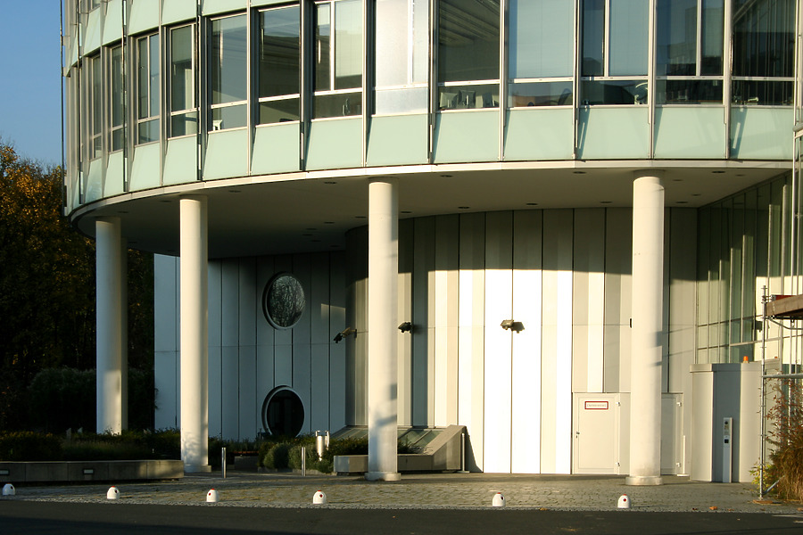Taunus Tower by Daniel Kieckhefer