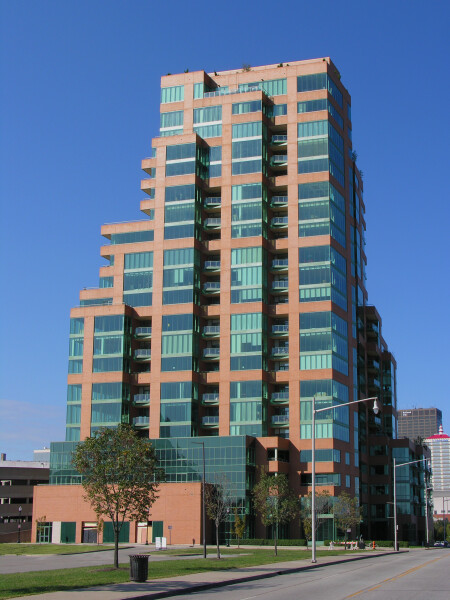 205-458-600