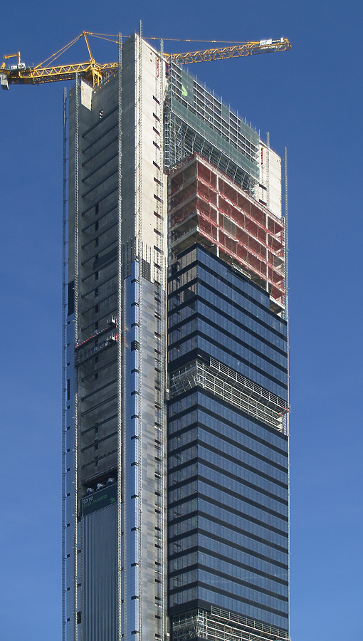 Torre Caja Madrid by Cesar Serrano