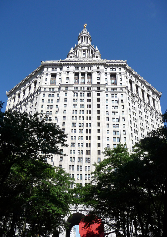 Manhattan Municipal Building by Nate Lindsey