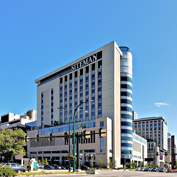 Barnes-Jewish Parkview Tower by Ryan Hildebrand