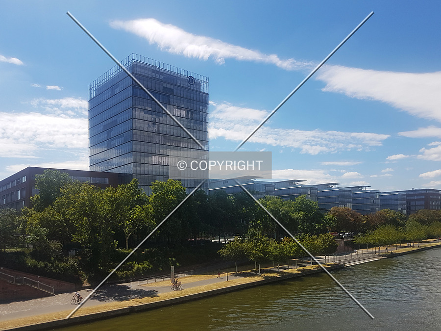 Allianz-Kai by Nephilim