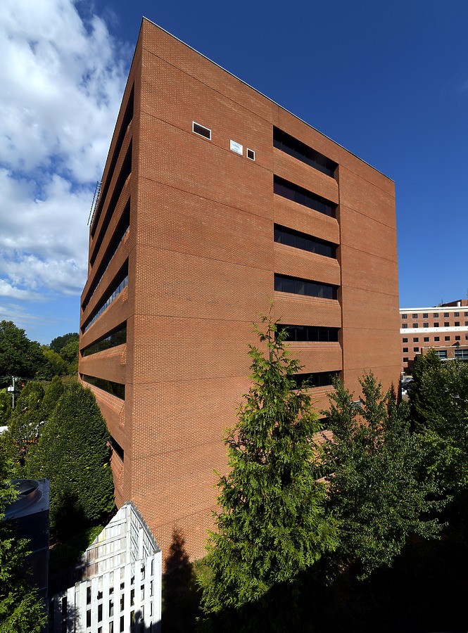 Holston Valley Physicians Building by John W. Cahill