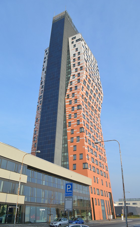 AZ Tower by Huopa