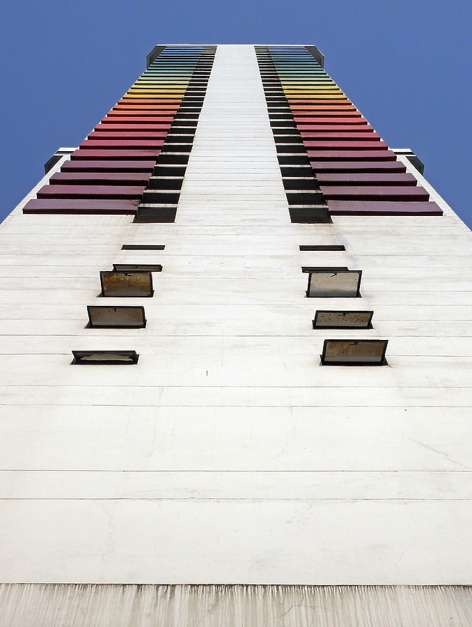 Baiyoke Tower I by Horst Kiechle
