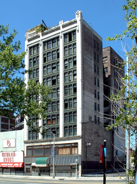 209-029-958