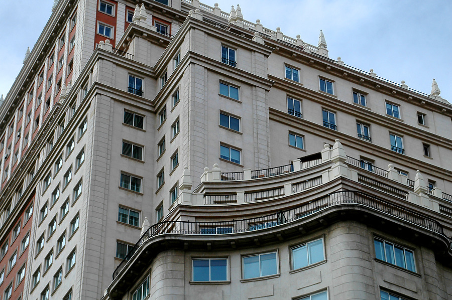 Edificio España by John Bek