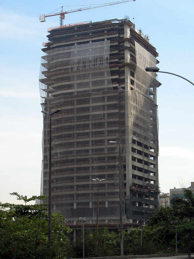 Ventura Corporate Towers by Virgilio Grimaldi