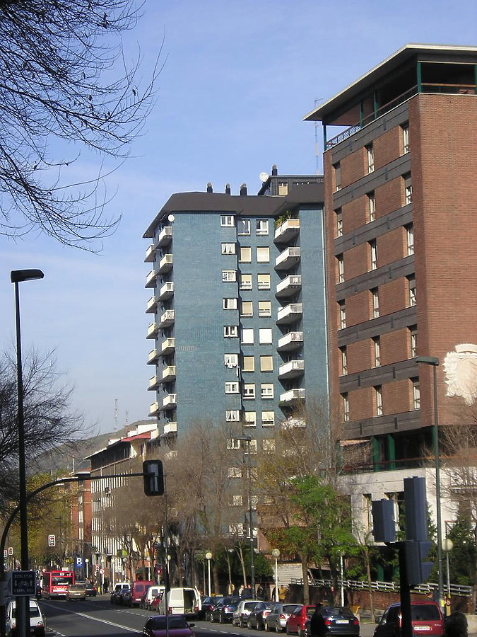 Navarro Villoslada 8 by Mikel Allende