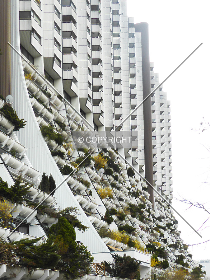 Wohnpark Alterlaa - Block C1-C4 by Nephilim