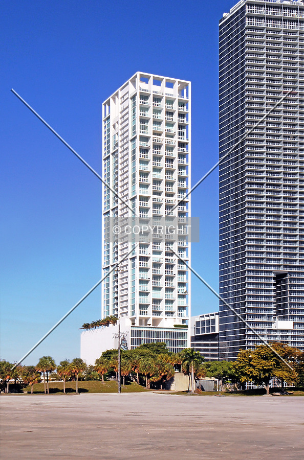 Ten Museum Park by Jorge Molina