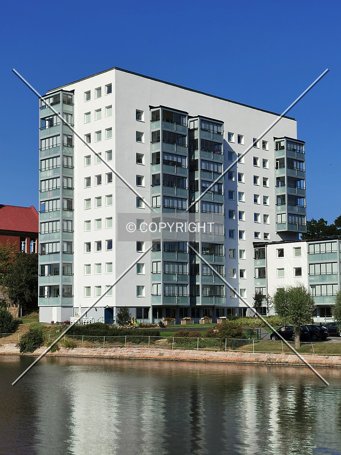 Landsvägsgatan 21 by Robin Spetz