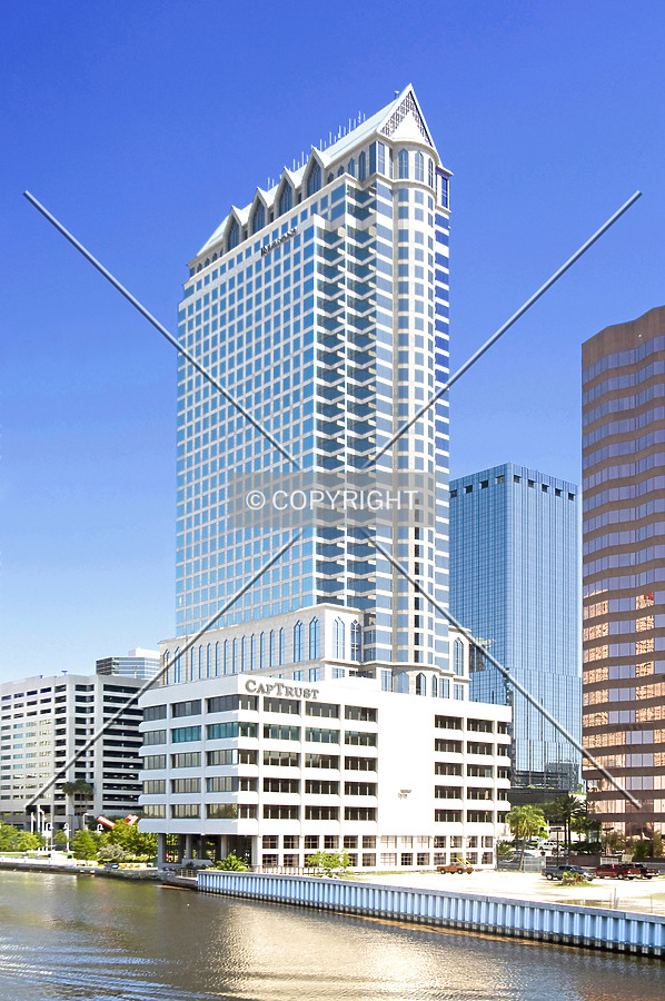 100 North Tampa by Jorge Molina