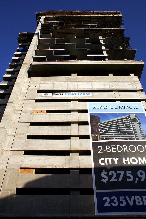 235 West Van Buren by Daniel Kieckhefer