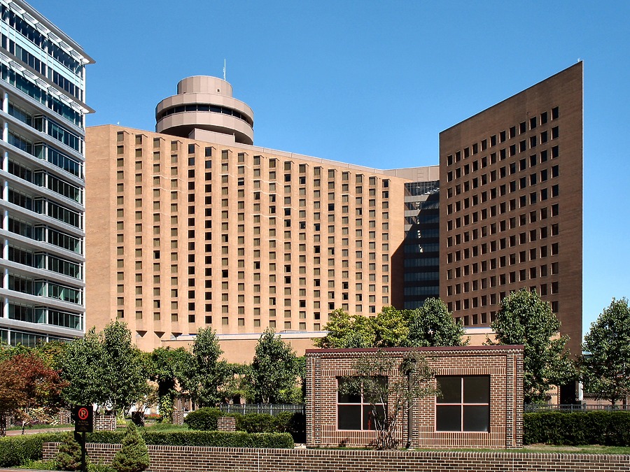 Hyatt Regency Indianapolis/PNC Center by James Peacock