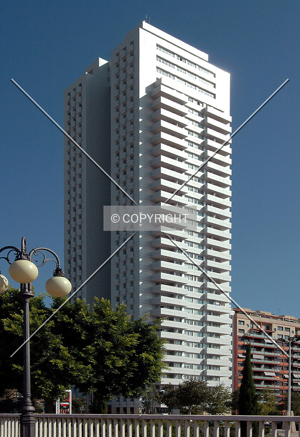 Torre de Francia by Jorge Molina