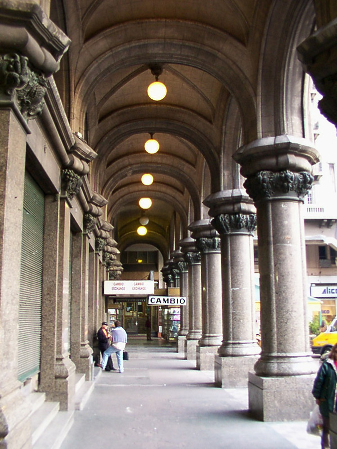 Palacio Salvo by Daniel Kieckhefer