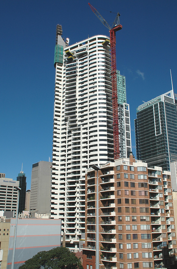 Meriton Tower by John Bek