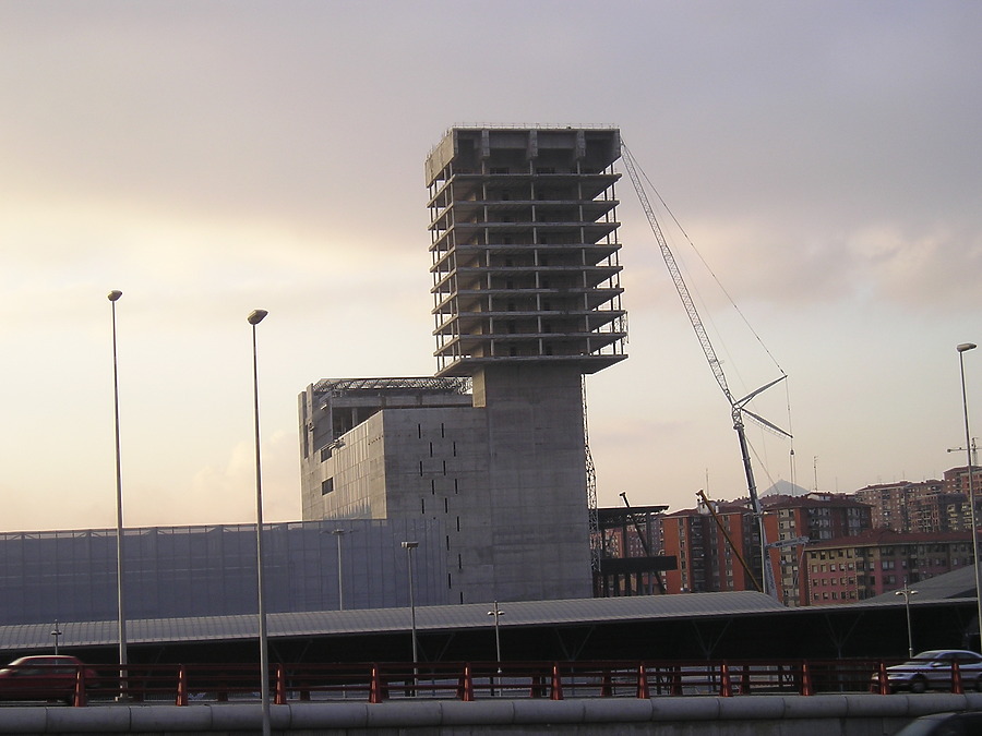 Torre BEC by Mikel Allende