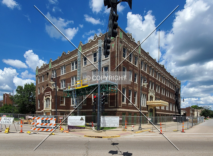 Edison Avenue Apartments by Ryan Hildebrand
