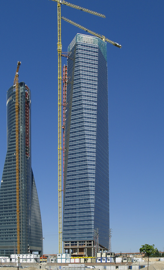 Torre de Cristal by Cesar Serrano