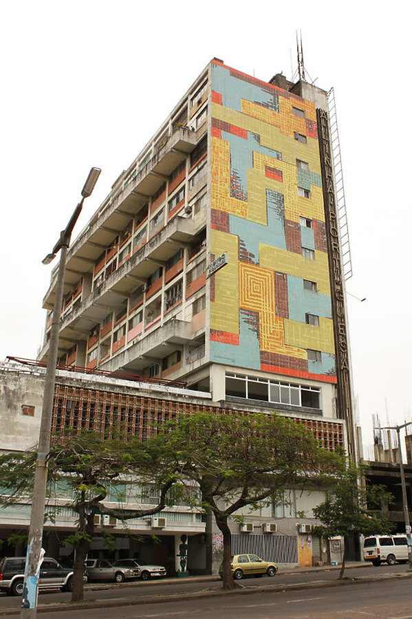 Edificio do Montepio Geral by luciaf