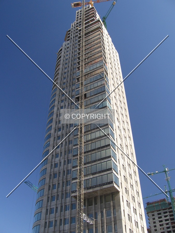 Torre Renoir 1 by Maximiliano Buono