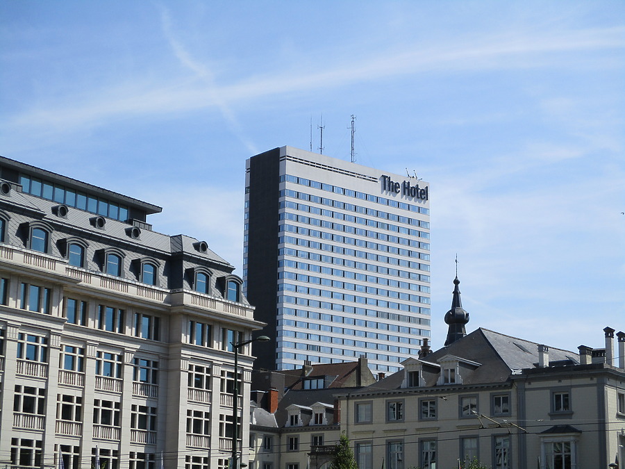 Hilton Hotel by Kjetil Balog