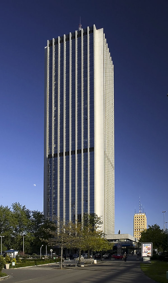 Oxford Tower by Pavel Toczynski