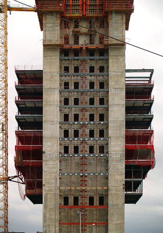 Torre Caja Madrid by Cesar Serrano