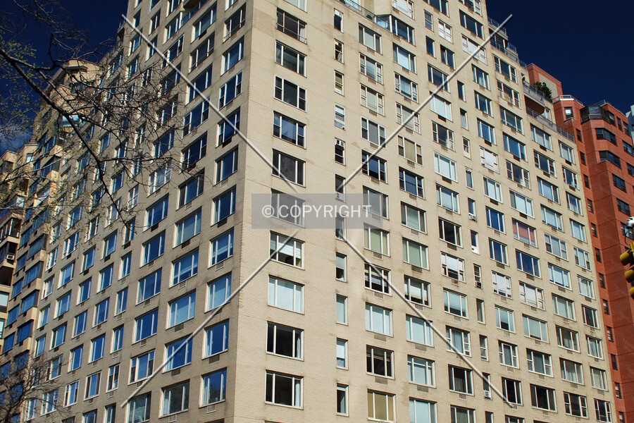 1050 5th Avenue