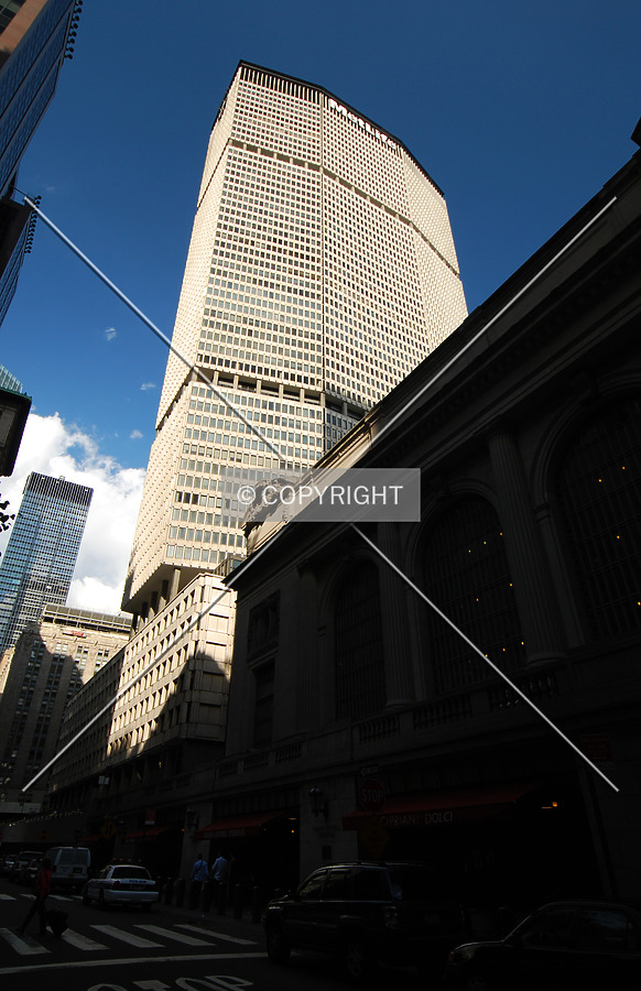 MetLife Building by Royce Douglas